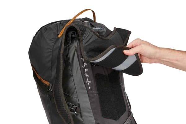 Thule 4098 Stir 35L Mens Hiking Backpack Obsidian
