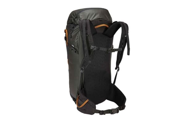 Thule 4502 Stir Alpine 40L Hiking Backpack Obsidian