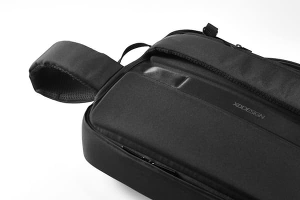 XD DESIGN ANTI-STJULRYGGSÄCK / PRESENTVÄSKA BOBBY BIZZ 2.0 SVART P/N: P705.921