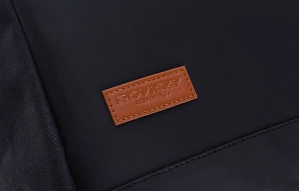 Velký, prostorný batoh s prostorem pro notebook do 15 palců - Rovicky