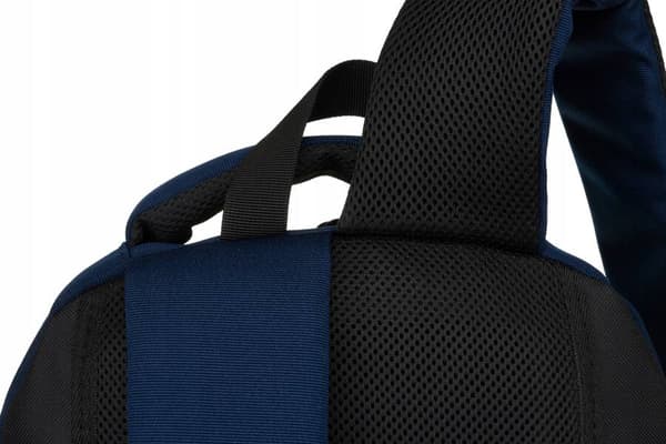 Městský batoh z polyesteru s prostorem pro notebook - Peterson