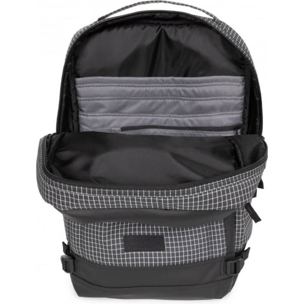 Eastpak TECUM M Cnnct Ripstop -ryggsäck, svart