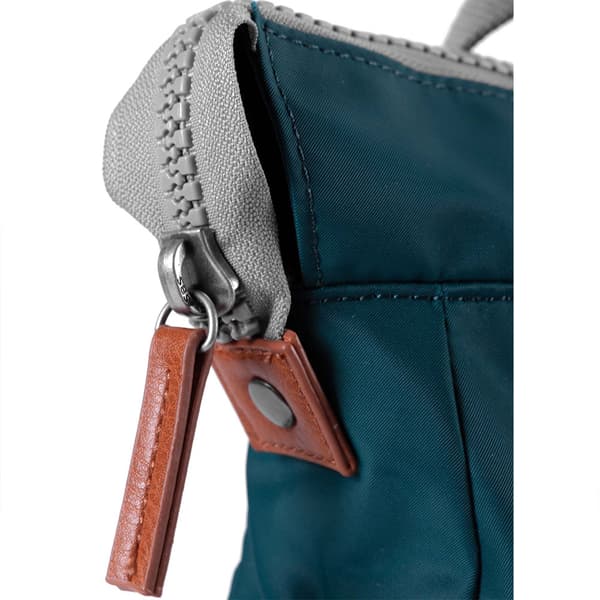 Roka London Bantry B Recycled Nylon Ryggsäck Grönt,Blå S