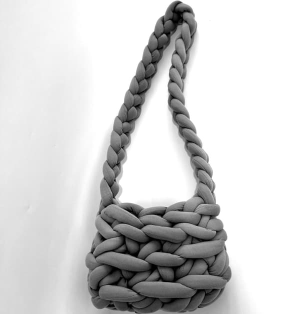 INF Håndvævet Crossbody-taske Rummelig og stilfuld