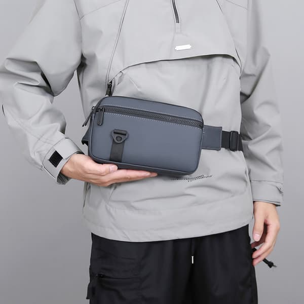 INF Snygg och praktisk Crossbody-väska