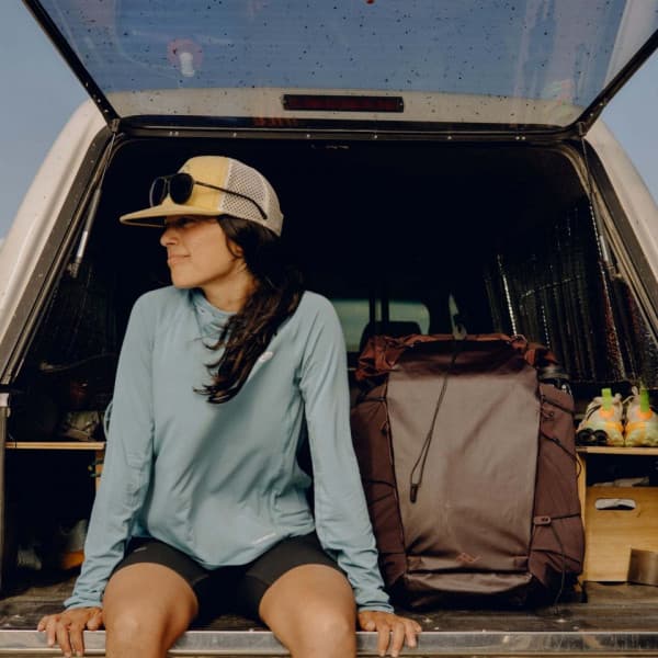 Peak Design Outdoor Backpack 45L -ryggsäck, röd månförmörkelse