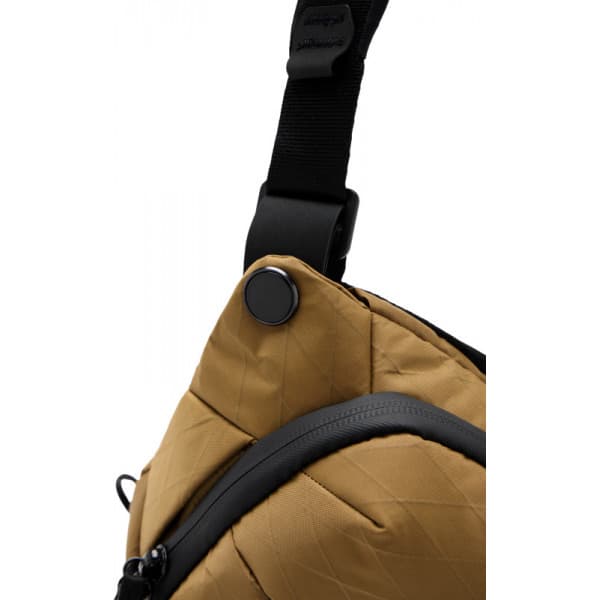 Peak Design Everyday Sling 6L v2 axelväska, sandbrun