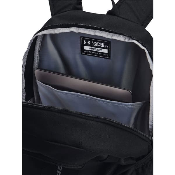Ryggsäck - Under Armour - UA HUSTLE BACKPACK - Vattentät - Datorficka - Vattentåliga fickor