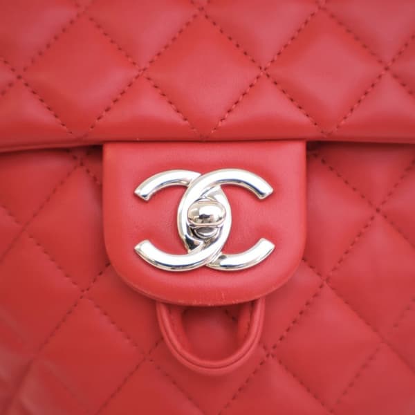 Pre-owned Chanel Small Lambskin Urban Spirit Backpack Red