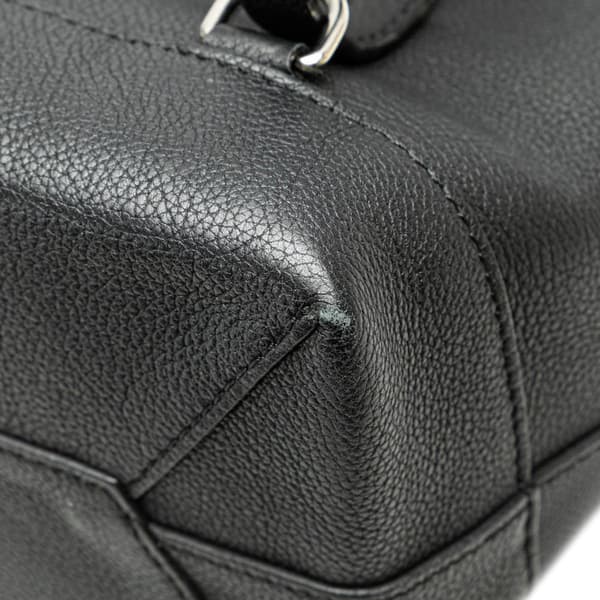 Pre-owned Louis Vuitton Taurillon Lockme Backpack Black