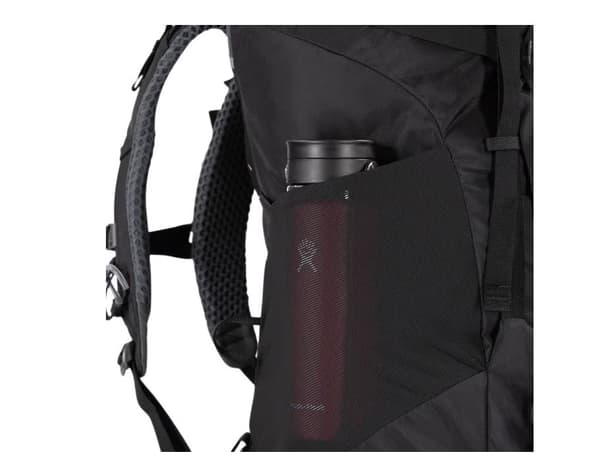 OSPREY Kestrel 48 vaellusreppu musta S/M