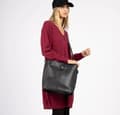 Pikkukuva 3 / 8: Imitation leather shoulder bag - black or gray