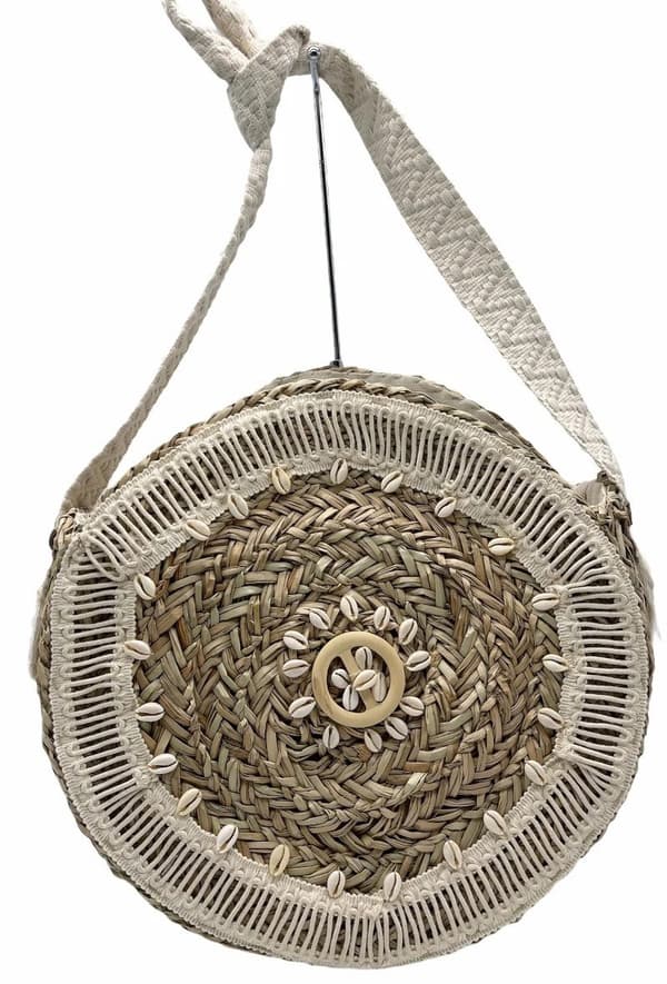 Rund stråväska i boho-stil