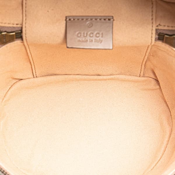 Pre-owned Gucci GG Marmont Round Matelasse Leather Backpack Pink