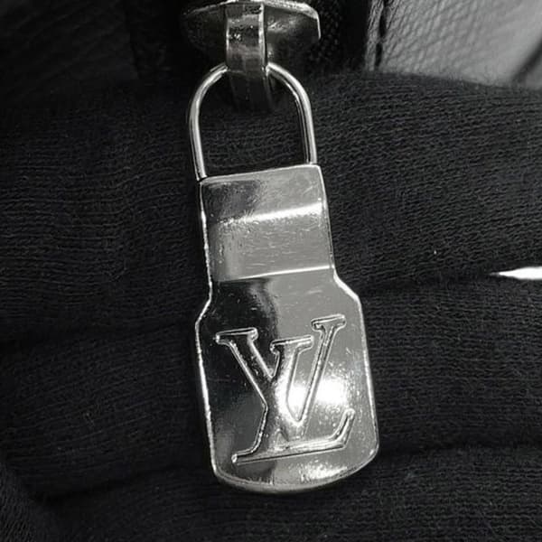 Pre-owned Louis Vuitton Taiga Alex Backpack Black