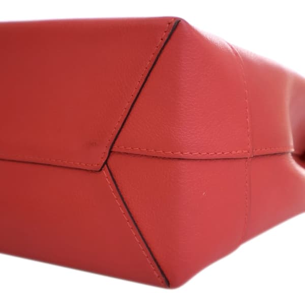 Pre-owned Louis Vuitton Calfskin Lockme Backpack Red