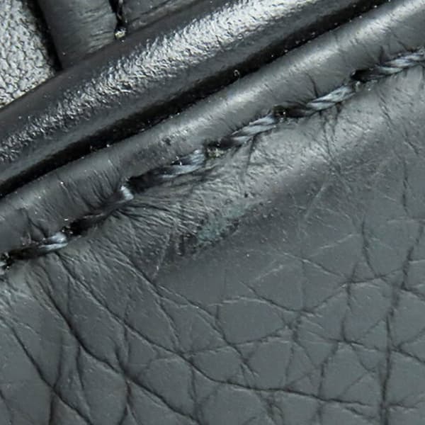 Pre-owned Louis Vuitton Monogram Taurillon Christopher MM Black