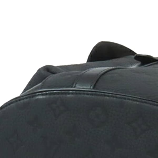 Pre-owned Louis Vuitton Monogram Taurillon Christopher MM Black