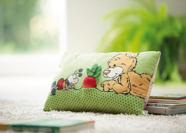Coussin Nici - 49449 NICI - 49449 Bamse-kudde Mielo med 2D-rädisa 43x25cm GRÖN