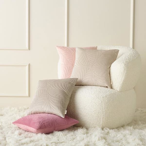 Room99 Kuddehölster Feel 45 x 45 cm Kuddöverdrag för Soffkuddar med Osynlig Dragkedja Sammet Beige