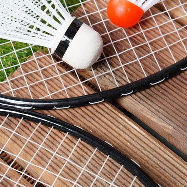 VILDE Fritidsbadmintonrackets Set 8 skyttlar 61 cm 12 st.
