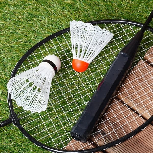 VILDE Fritidsbadmintonrackets Set 8 skyttlar 61 cm 12 st.