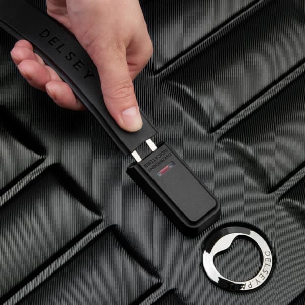 Delsey Shadow 5.0 Trunk 74,5 cm -resväska, svart