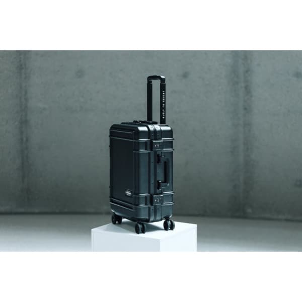 Eastpak RESIST'R CASE S 55,5 cm -kuffert, sort