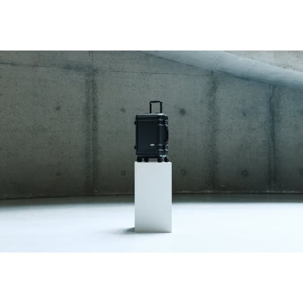 Eastpak RESIST'R CASE S 55,5 cm -kuffert, sort