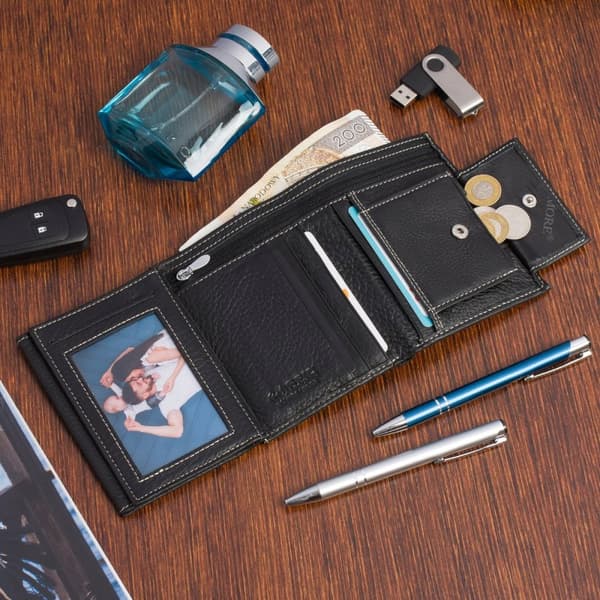 Nahkalompakko musta vintage pystysuora iso RFiD Beltimore G76