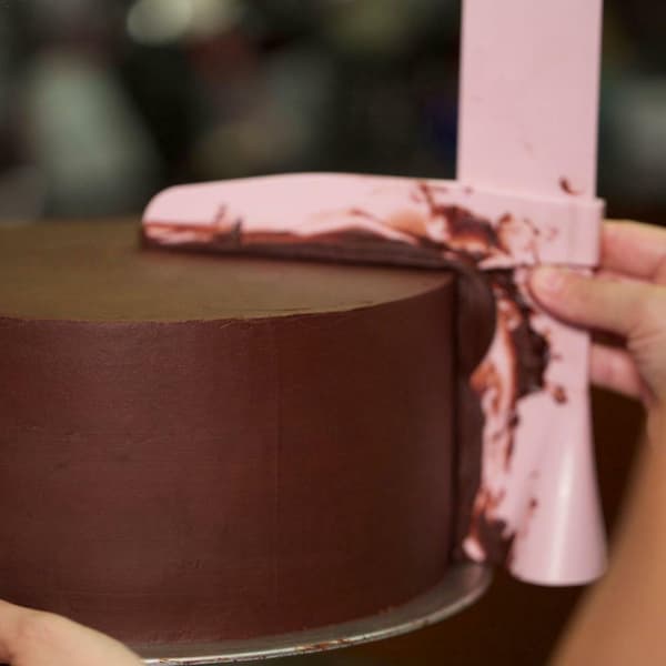 Adjustable Cake Edge Spatula Cream Scraper