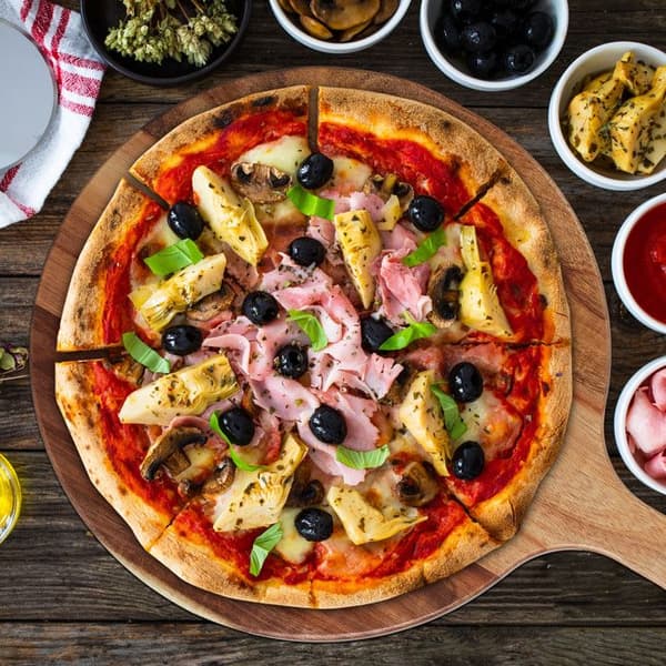 Relaxdays Pizzaställ, runt serveringsfat i akaciaträ, diameter 35,5 cm, med handtag, natur