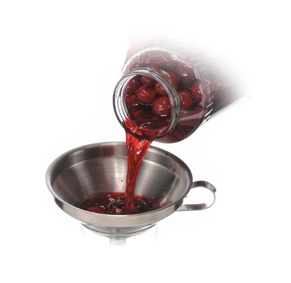 Funnel with strainer