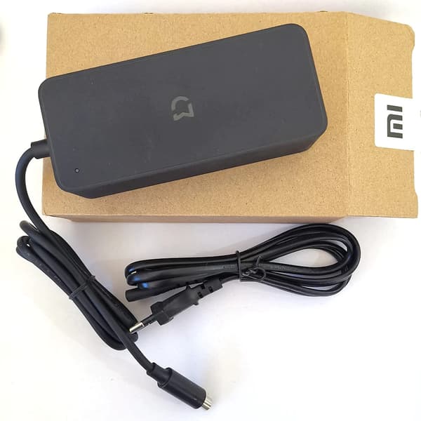 Xiaomi Elscooter laddare - Original