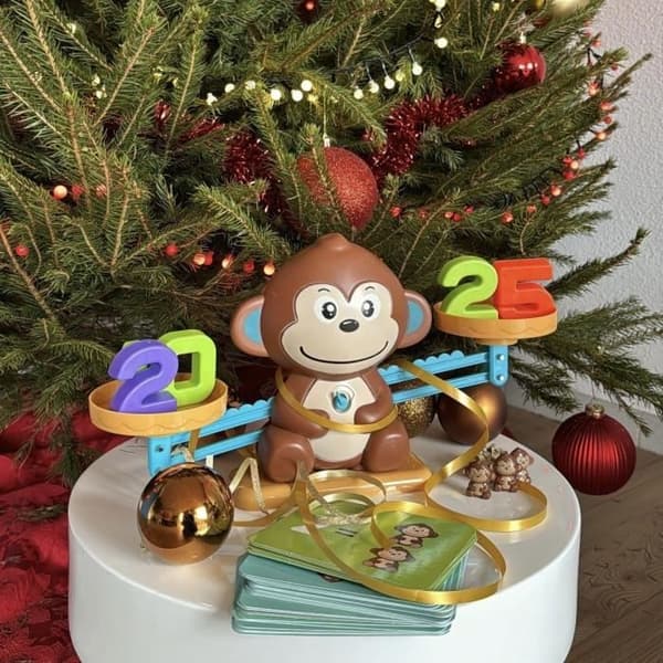 Tikkie the Math Scale - Utbildningsspel - JADE - Montessori - Från 5 år