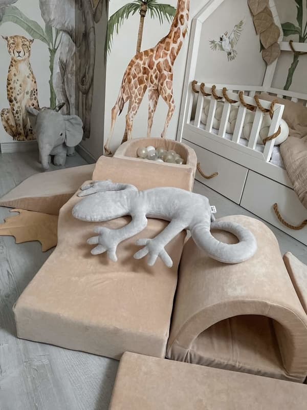 Skum legesæt - 7 stk - med kuglegrav og 100 bolde - beige