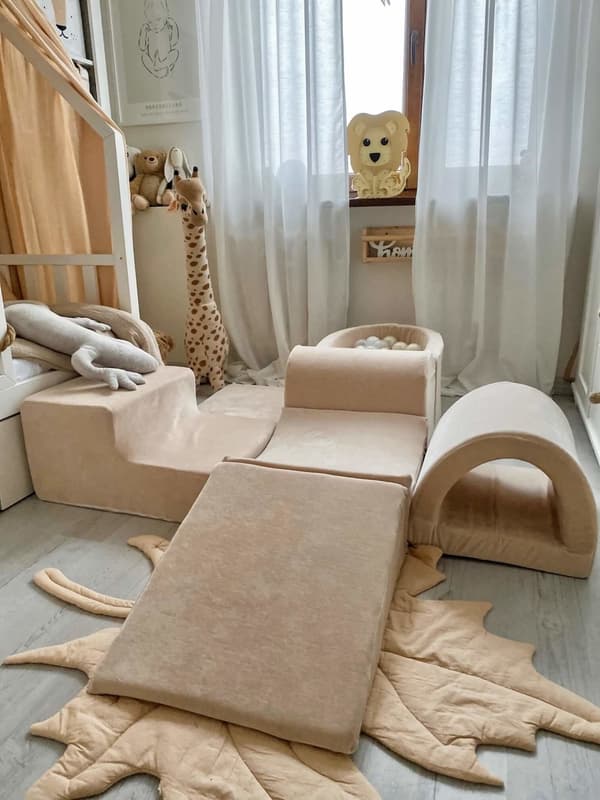 Skum legesæt - 7 stk - med kuglegrav og 100 bolde - beige