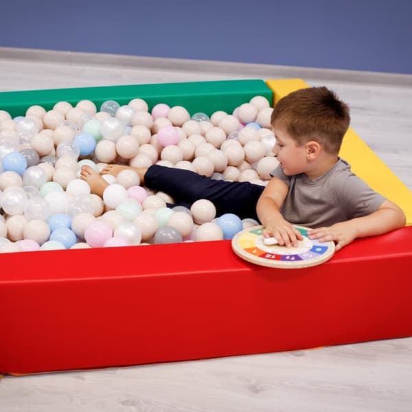 IGLU Soft Play Bollhav Montessori Motorik för småbarn 1-5 år