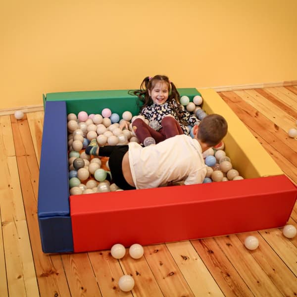 IGLU Soft Play Bollhav Montessori Motorik för småbarn 1-5 år