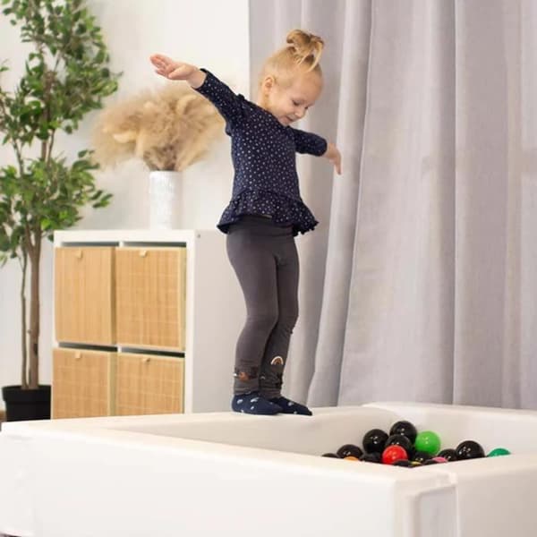 IGLU Soft Play Bollhav Montessori Motorik för småbarn 1-5 år