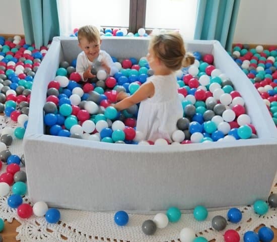 600-Ball Legebur med Vaskeligt Overtræk, 120x120cm - Sikker & Sjov til Småbørn