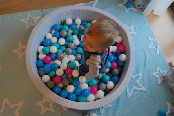 Vikingchoice Mjuk skumbollspool med 150 bollar, Perfekt present till barnbarn
