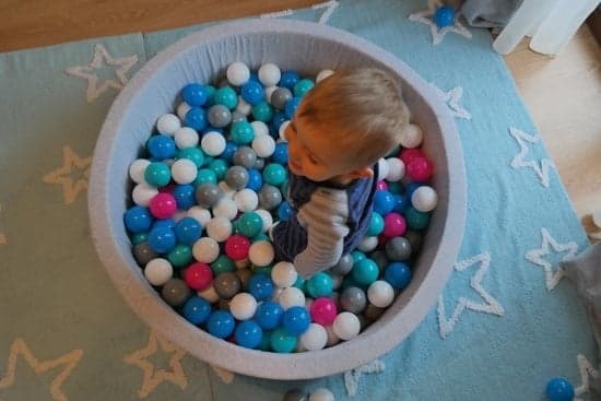 Alkuperäinen pallikuoppa 150 pallolla - 90cm pyöreä, 30cm korkea - Täydellinen lahja lapsille