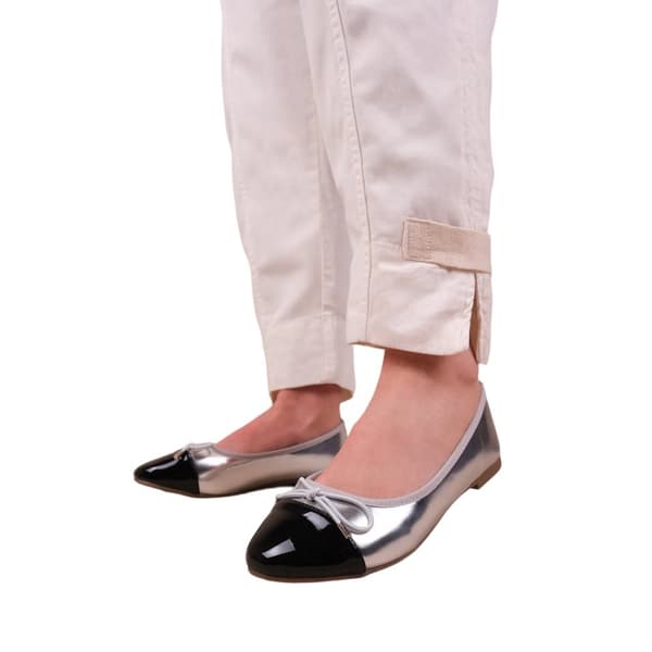 Where's That From Dam/Ladies Janice Bow Extra Wide Ballerina Flats