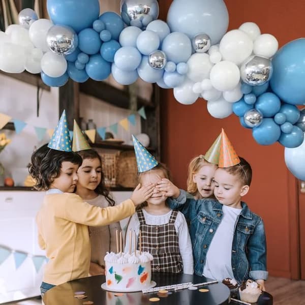Ljusblå vit silver ballonggirland för barn Pojkar Födelsedag Baby Shower Bröllopsdop dekoration