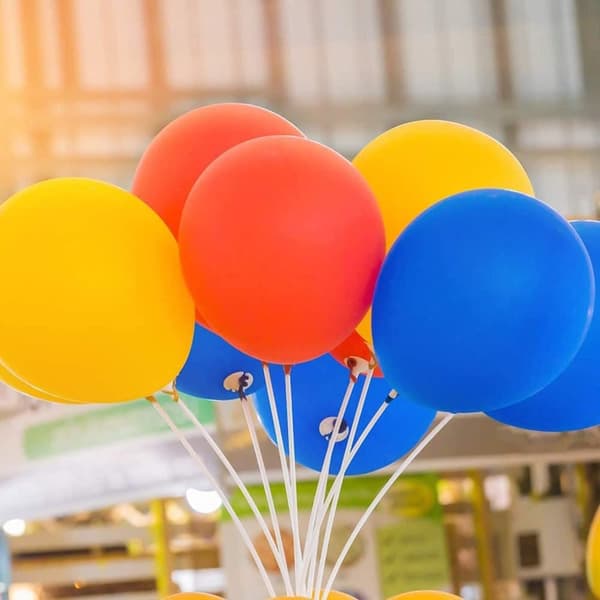 100 st Vita plastballongpinnar Hållare och koppar för födelsedag Juldekoration Fest Bröllopsdekoration