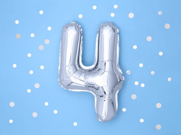 Folieballong nummer "4" silver 35 cm