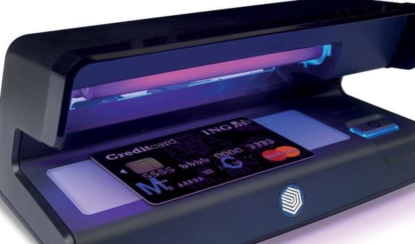 Detektor för falska pengar Safescan 70 UV Svart