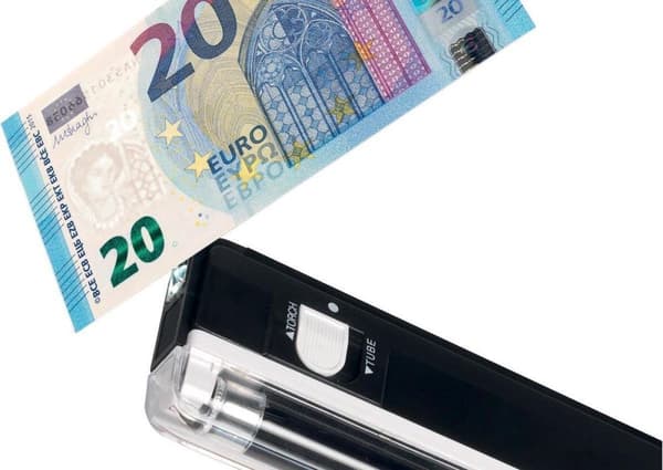 Safescan förfalskningsdetektor 40H, med UV-förfalskningsdetektering