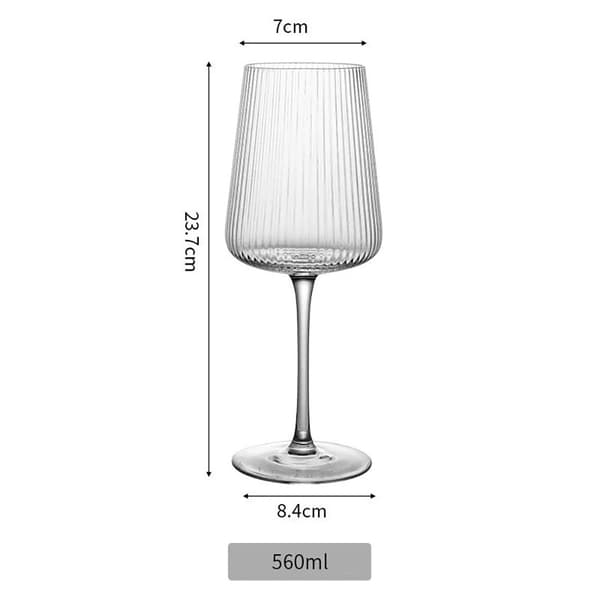 Vinglas 56cl - med elegant räfflad design